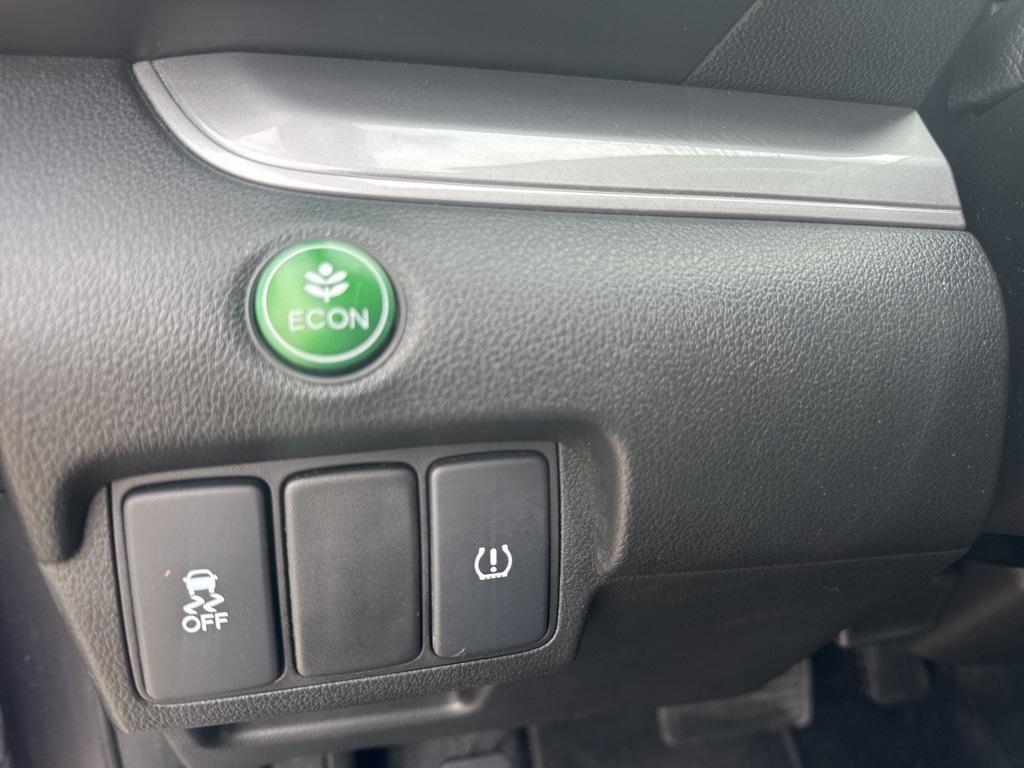 used 2015 Honda CR-V car, priced at $12,995