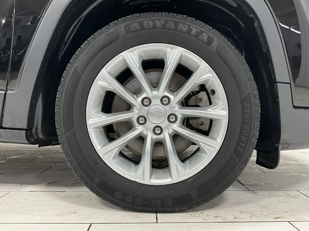 used 2019 Jeep Cherokee car, priced at $12,300