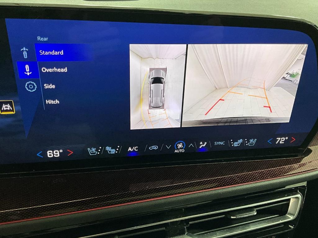 used 2024 Chevrolet Traverse car, priced at $52,900