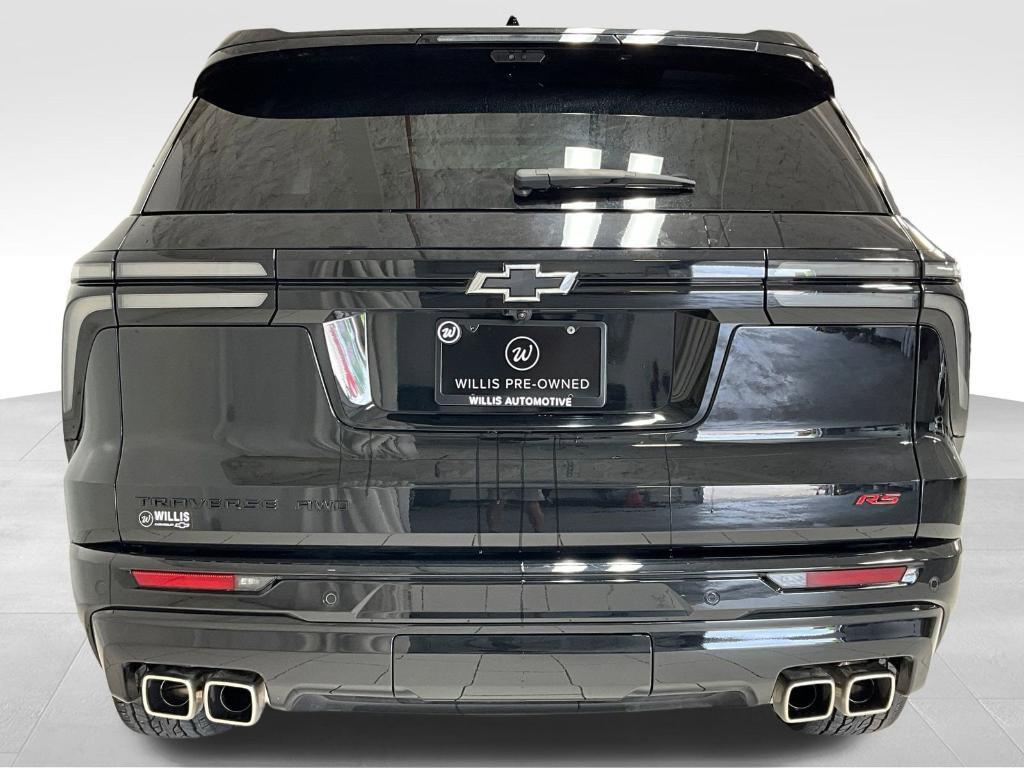 used 2024 Chevrolet Traverse car, priced at $52,900
