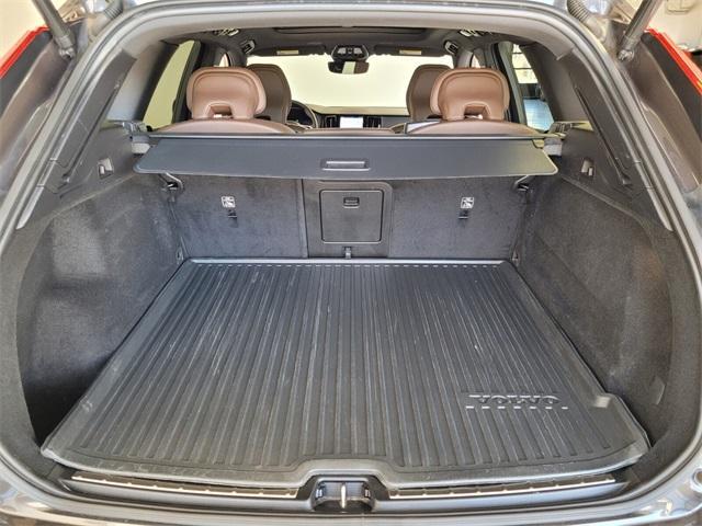 used 2022 Volvo XC60 car, priced at $33,790
