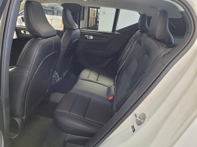 new 2025 Volvo XC40 car, priced at $45,485
