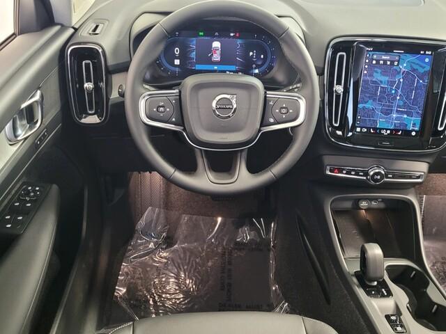 new 2025 Volvo XC40 car, priced at $45,485