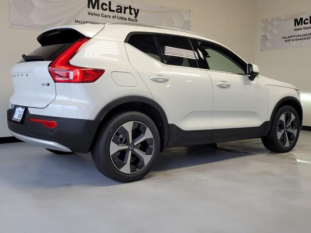 new 2025 Volvo XC40 car, priced at $45,485