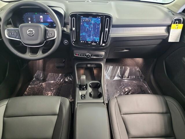 new 2025 Volvo XC40 car, priced at $45,485