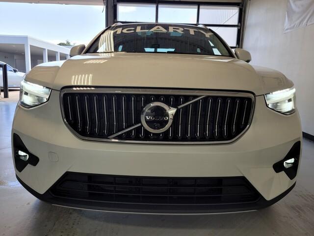 new 2025 Volvo XC40 car, priced at $51,565