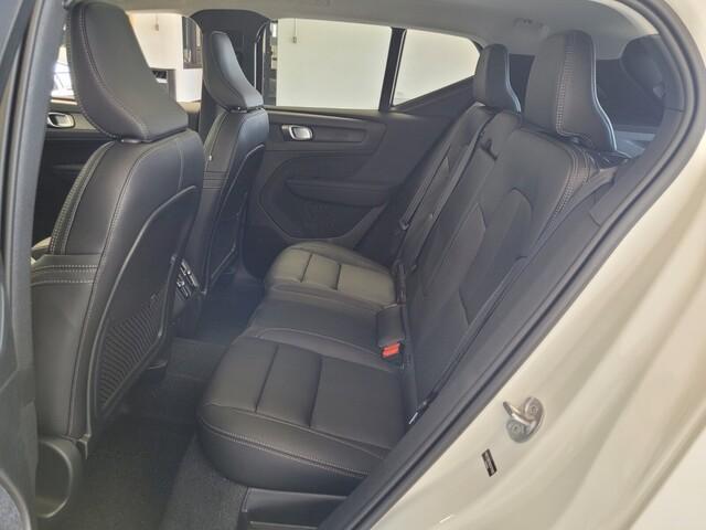new 2025 Volvo XC40 car, priced at $51,565