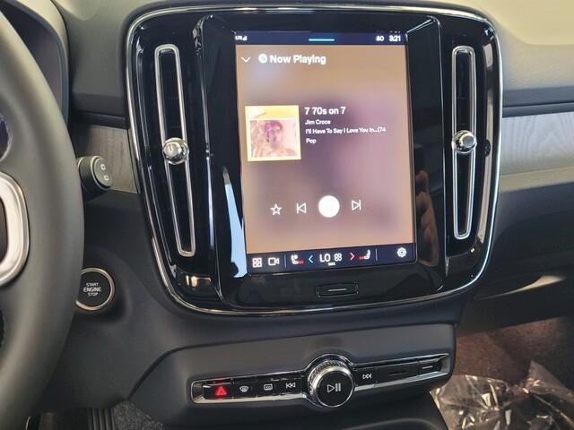 new 2025 Volvo XC40 car, priced at $51,565
