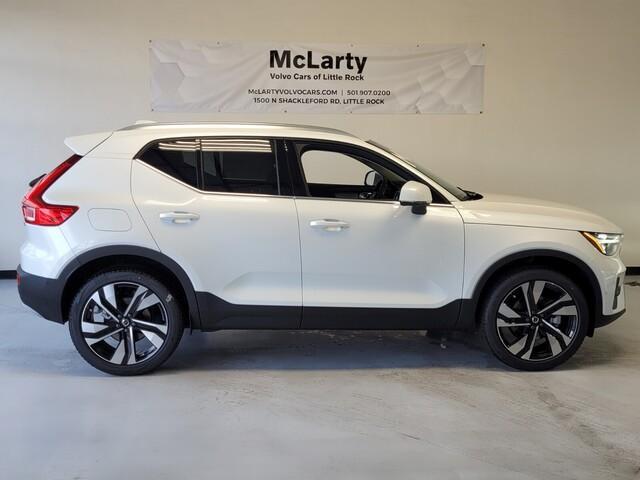 new 2025 Volvo XC40 car, priced at $51,565