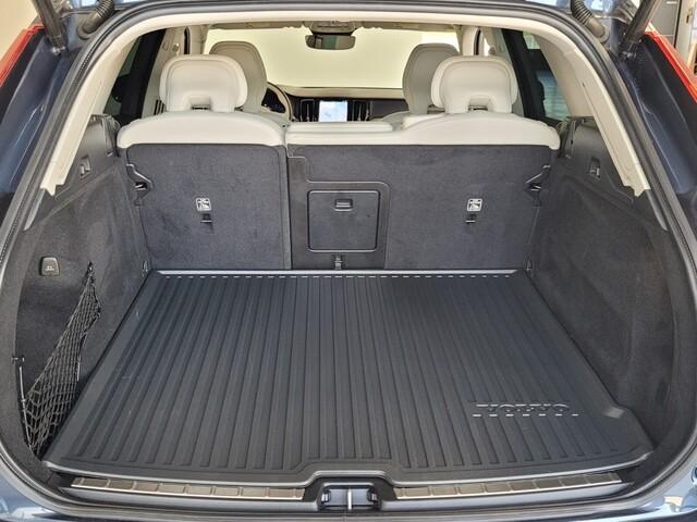 used 2022 Volvo XC60 car, priced at $36,990