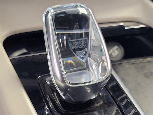 used 2022 Volvo XC60 car, priced at $34,890