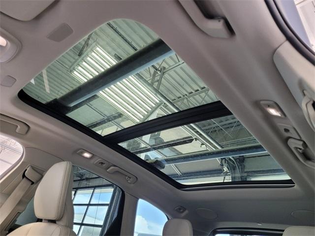 used 2022 Volvo XC60 car, priced at $36,990