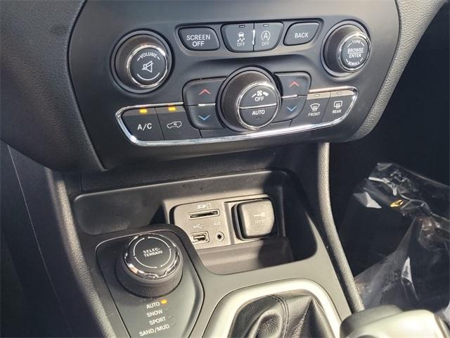 used 2017 Jeep Cherokee car, priced at $18,190