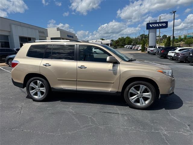 used 2011 Toyota Highlander car, priced at $11,990