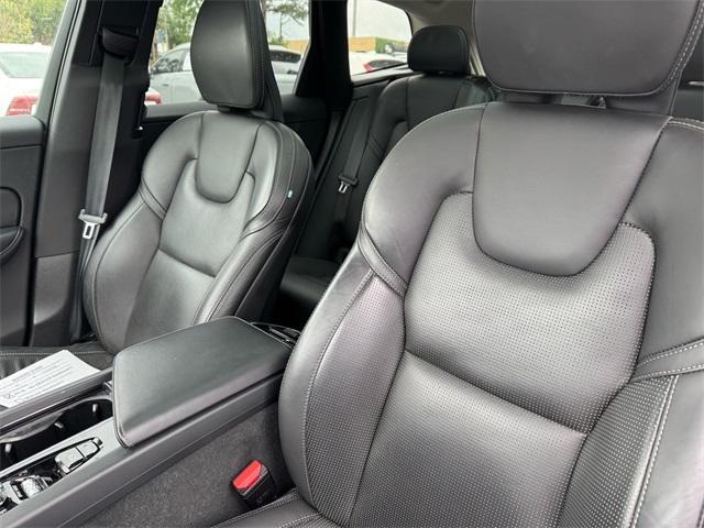 used 2021 Volvo XC60 car, priced at $34,890