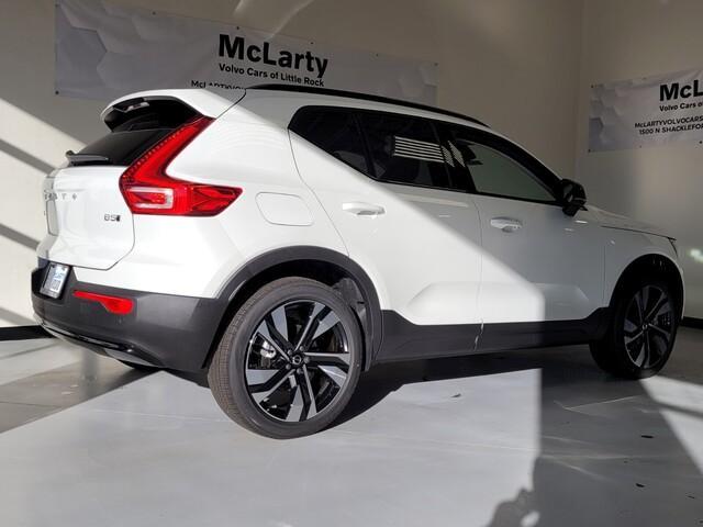 new 2025 Volvo XC40 car, priced at $49,790