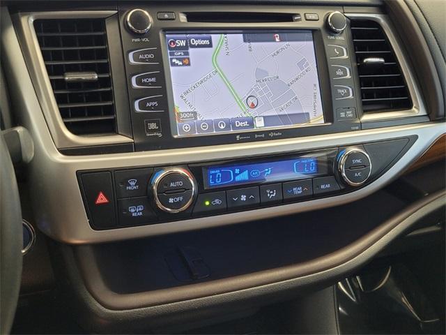 used 2018 Toyota Highlander Hybrid car, priced at $26,890