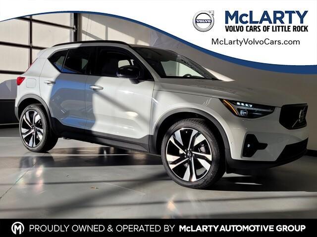 new 2025 Volvo XC40 car, priced at $51,000