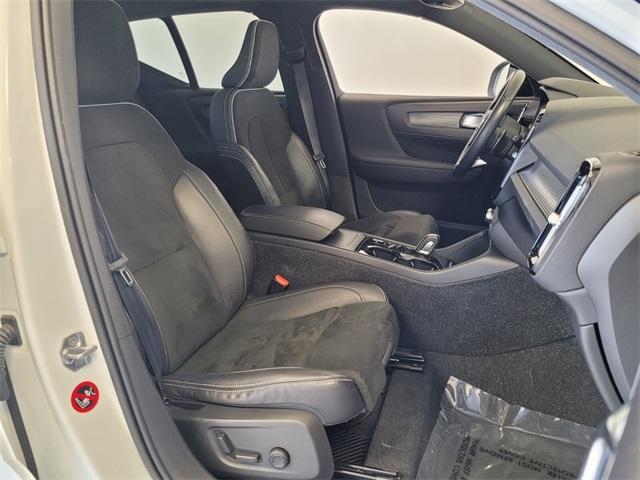 used 2019 Volvo XC40 car, priced at $18,890