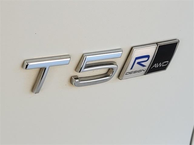 used 2019 Volvo XC40 car, priced at $18,890
