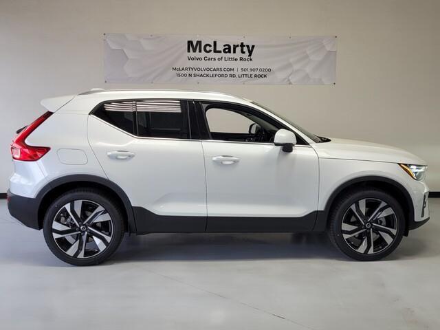 new 2025 Volvo XC40 car, priced at $51,565
