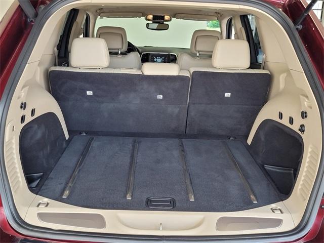 used 2017 Jeep Grand Cherokee car, priced at $18,390