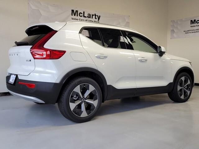 new 2025 Volvo XC40 car, priced at $45,465