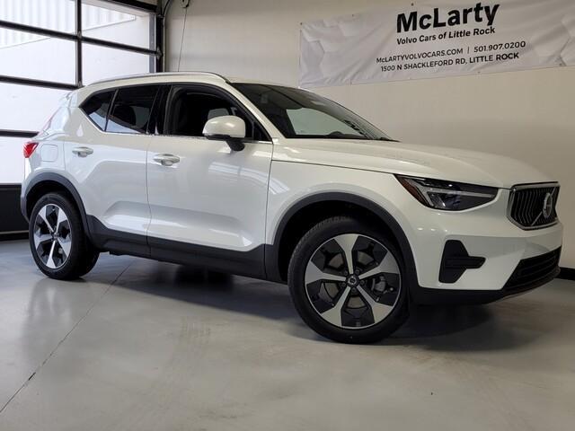 new 2025 Volvo XC40 car, priced at $45,465