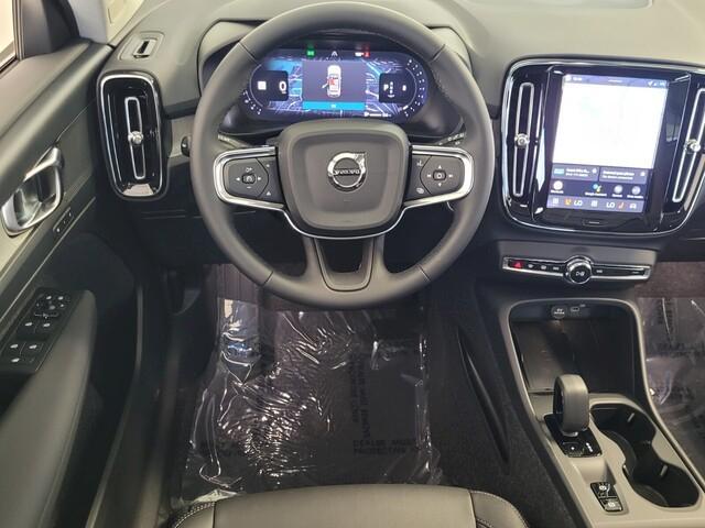 new 2026 Volvo XC40 car