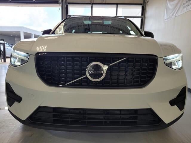 new 2026 Volvo XC40 car