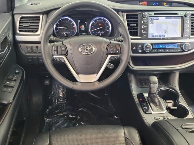 used 2019 Toyota Highlander car, priced at $30,790