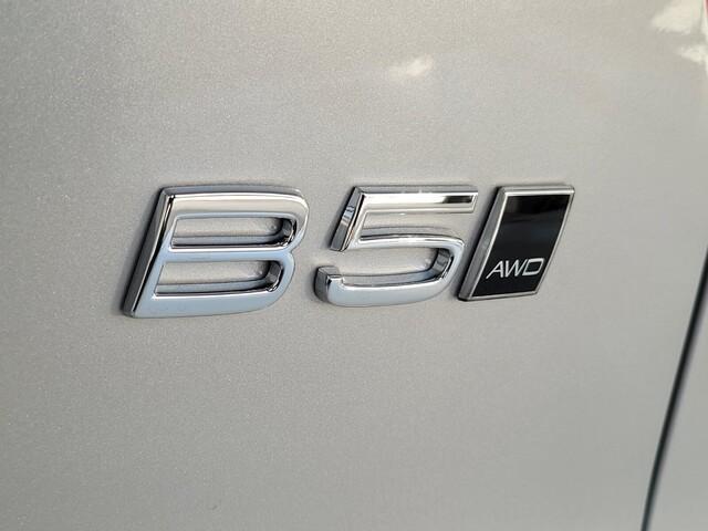 new 2025 Volvo XC40 car, priced at $47,765