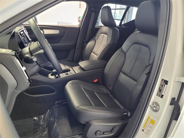 used 2025 Volvo XC40 car, priced at $35,290