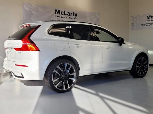 new 2025 Volvo XC60 car, priced at $60,925