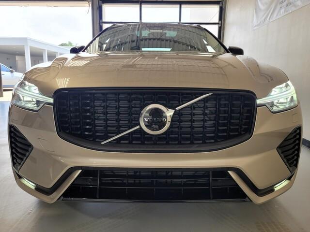 new 2025 Volvo XC60 car, priced at $55,360
