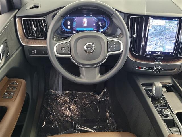 used 2022 Volvo XC60 car, priced at $33,990