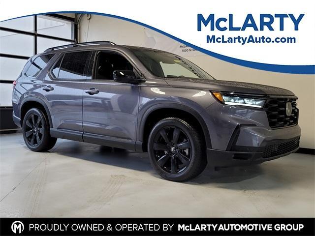 used 2025 Honda Pilot car, priced at $50,990