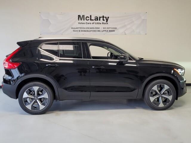 new 2025 Volvo XC40 car, priced at $45,815