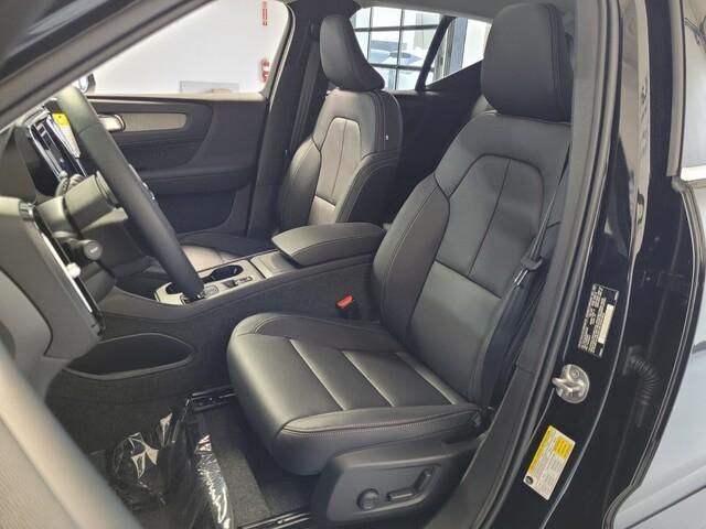 new 2025 Volvo XC40 car, priced at $45,815