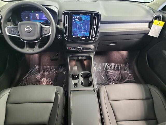 new 2025 Volvo XC40 car, priced at $45,815