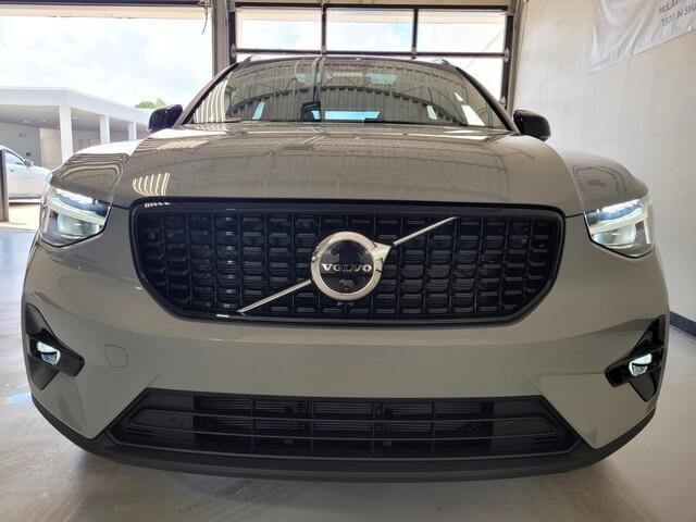 new 2025 Volvo XC40 car, priced at $48,335