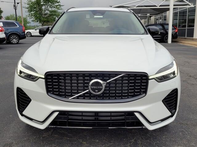 new 2024 Volvo XC60 Recharge Plug-In Hybrid car