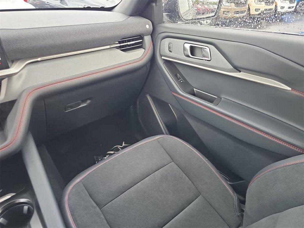 new 2025 Ford Explorer car, priced at $55,147