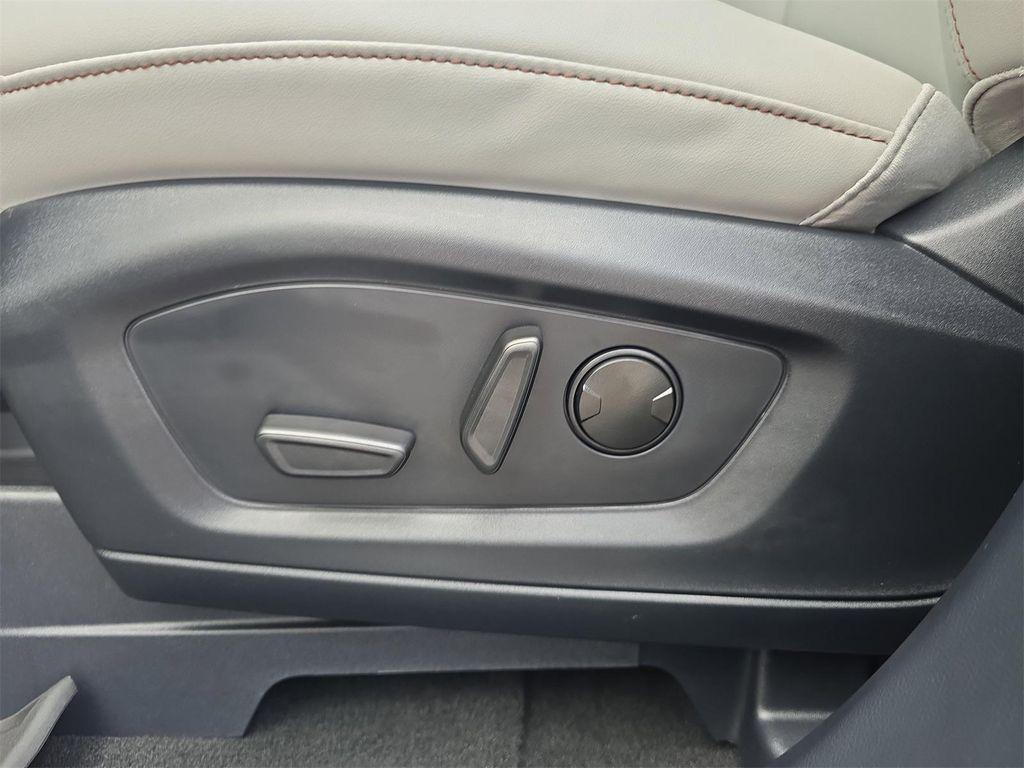 new 2025 Ford Explorer car, priced at $42,663