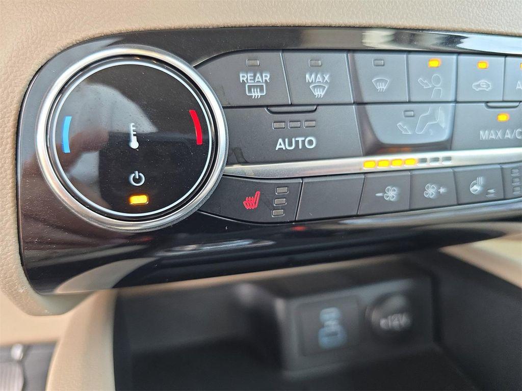 used 2022 Ford Escape car, priced at $25,871