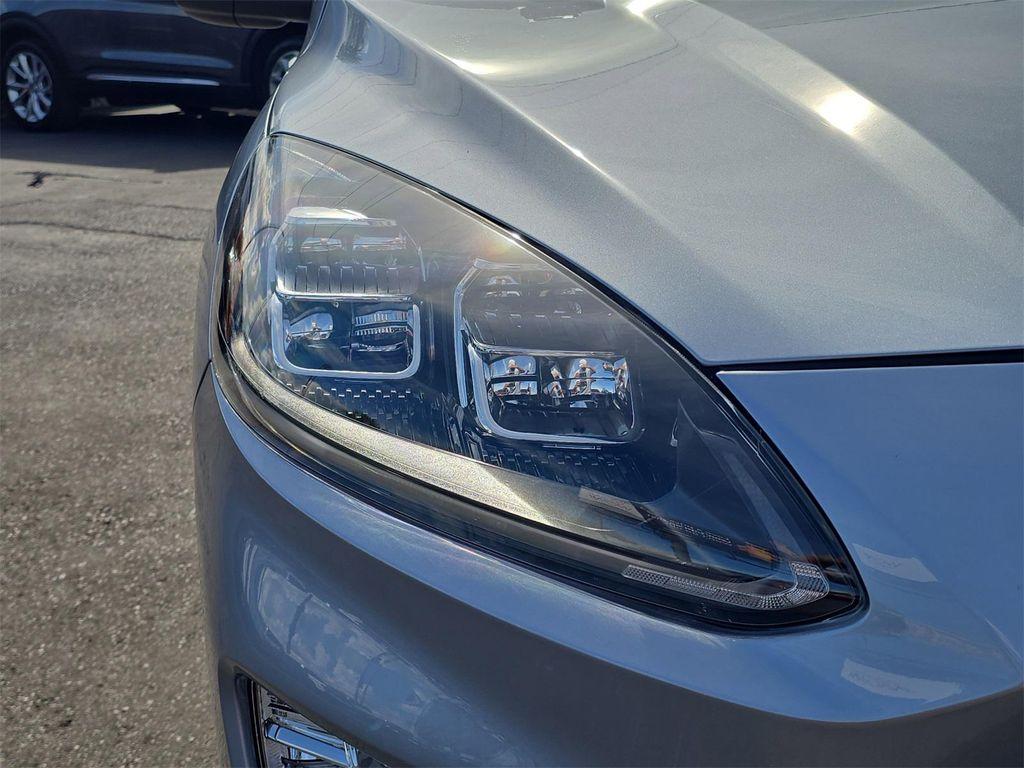 used 2022 Ford Escape car, priced at $25,871