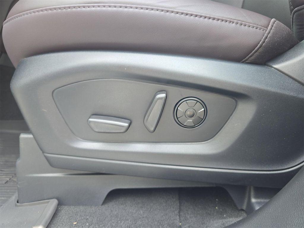 new 2025 Ford Explorer car, priced at $55,776