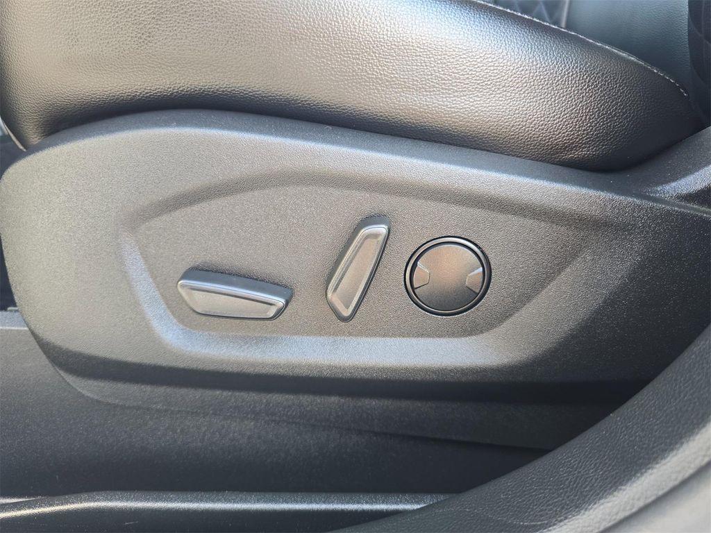 used 2024 Ford Edge car, priced at $27,192