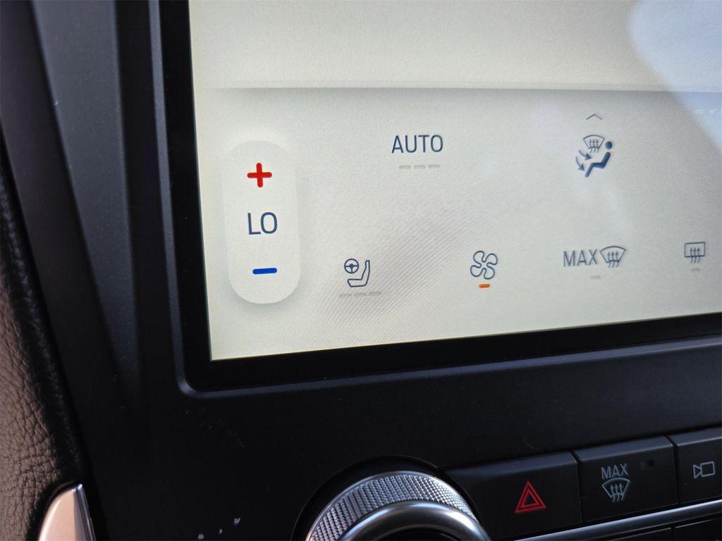 used 2024 Ford Edge car, priced at $27,192