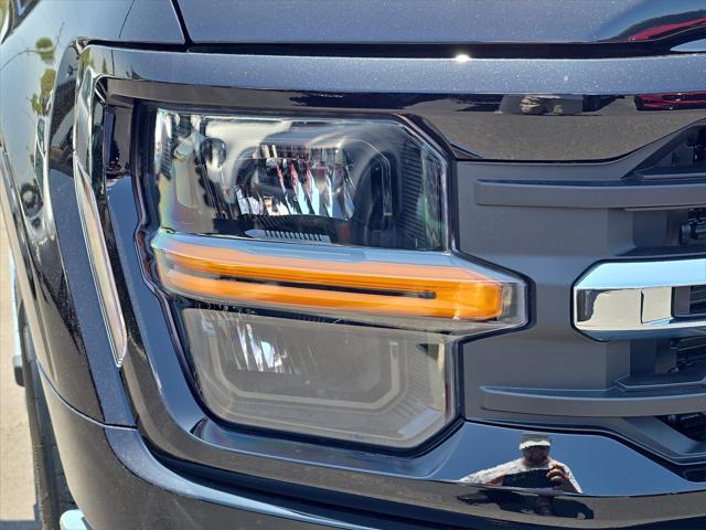 new 2025 Ford F-150 car, priced at $53,372